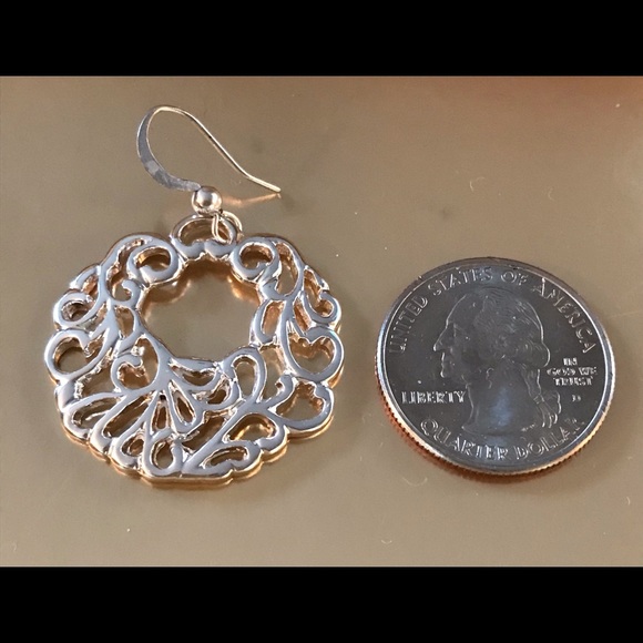 Silver Round Pattern Earrings w/Gift Bag - Picture 3 of 7